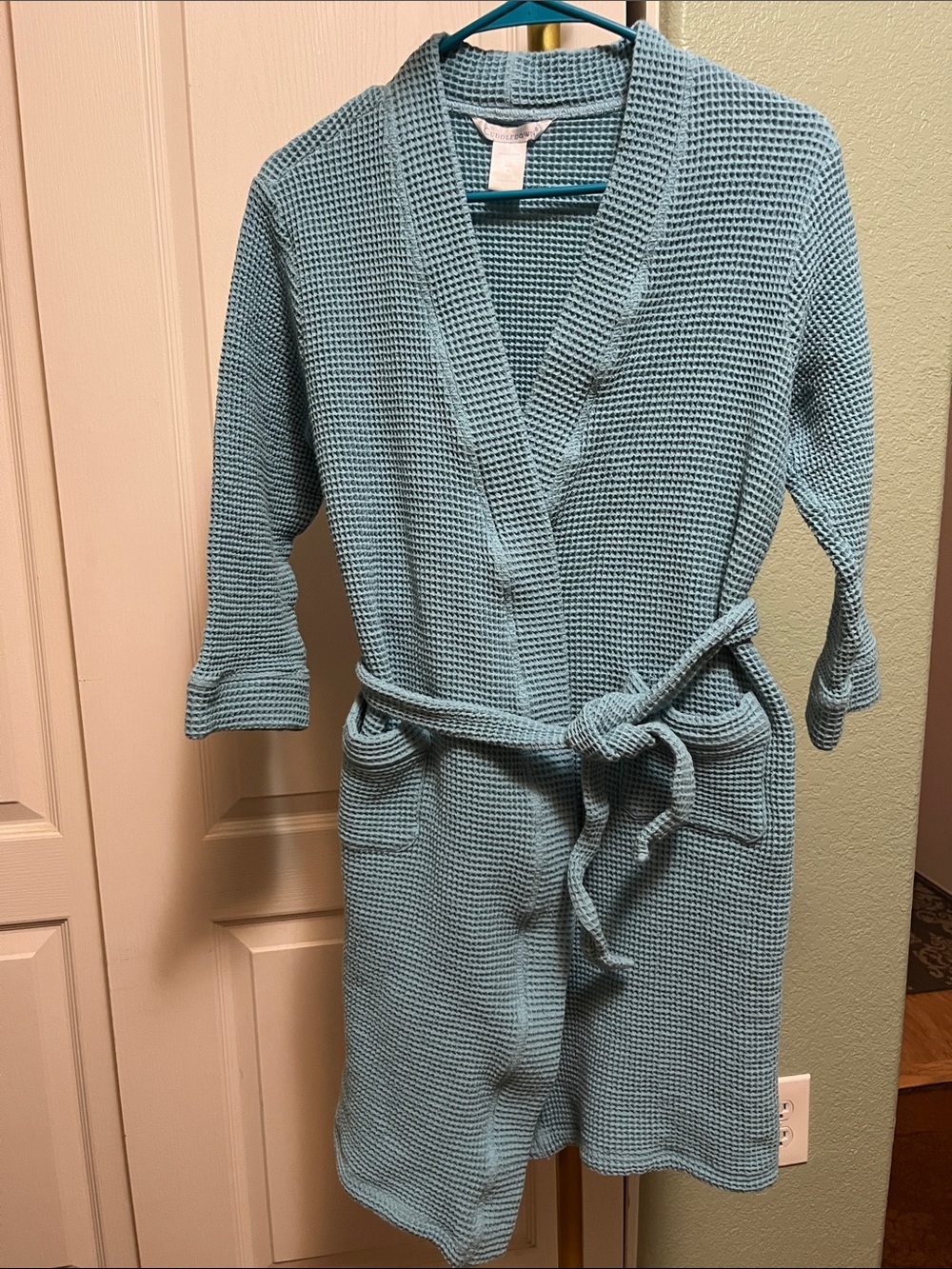 Cuddledown Waffle-Knit Robe with Self-Tie Belt Sz Medium